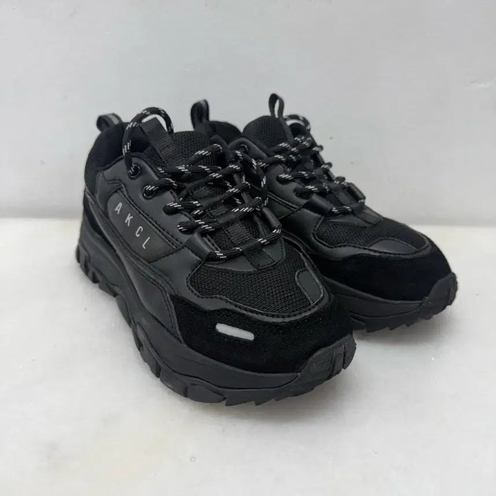 [BUNJANG] Aki Classic Urban Tracker All Black Sneakers / (235)아키클래식 운동화 어반트래커 올블랙