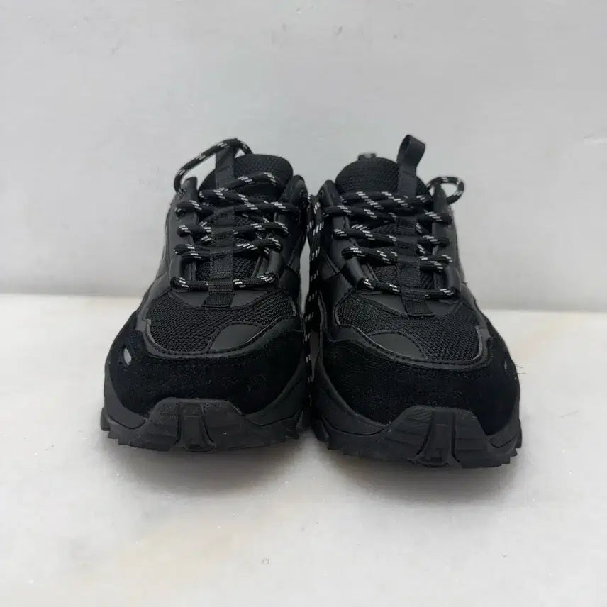[BUNJANG] Aki Classic Urban Tracker All Black Sneakers / (235)아키클래식 운동화 어반트래커 올블랙