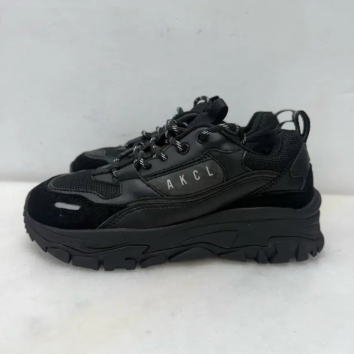 [BUNJANG] Aki Classic Urban Tracker All Black Sneakers / (235)아키클래식 운동화 어반트래커 올블랙