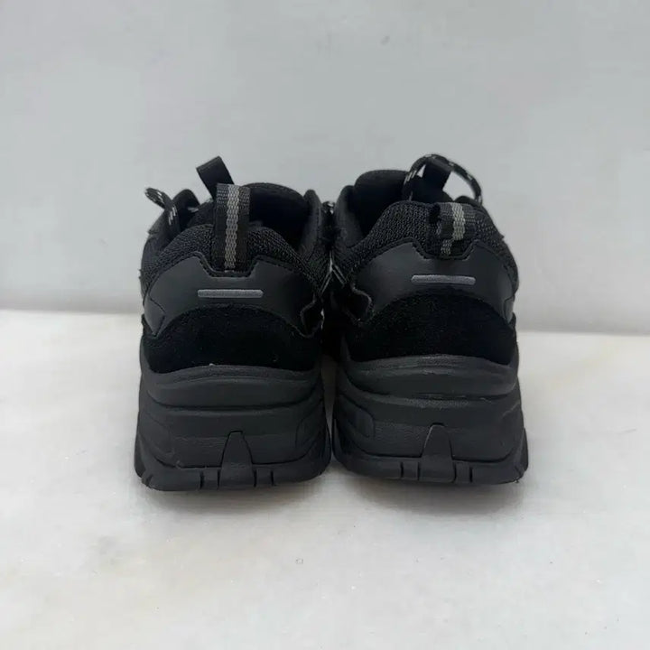 [BUNJANG] Aki Classic Urban Tracker All Black Sneakers / (235)아키클래식 운동화 어반트래커 올블랙