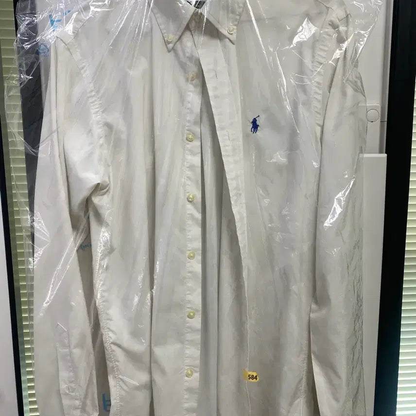 [SOLD OUT] 폴로셔츠 클래식m 팝니다