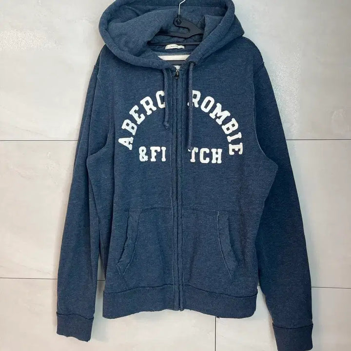 [BUNJANG] Abercrombie &amp; Fitch Spell Logo Hooded Zip-up (Navy, L) / 아베크롬비 스펠로고 후드집업 네이비 (L)