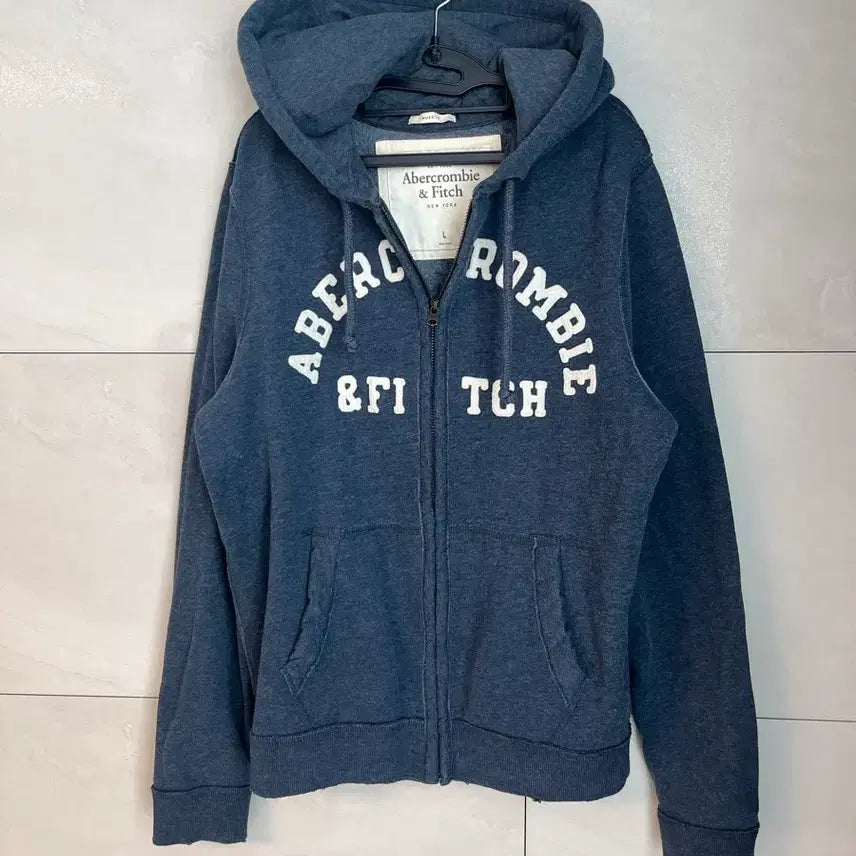 [BUNJANG] Abercrombie &amp; Fitch Spell Logo Hooded Zip-up (Navy, L) / 아베크롬비 스펠로고 후드집업 네이비 (L)