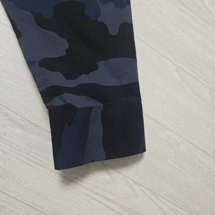 [BUNJANG] Armani Exchange Camouflage Military Shirt (Men&