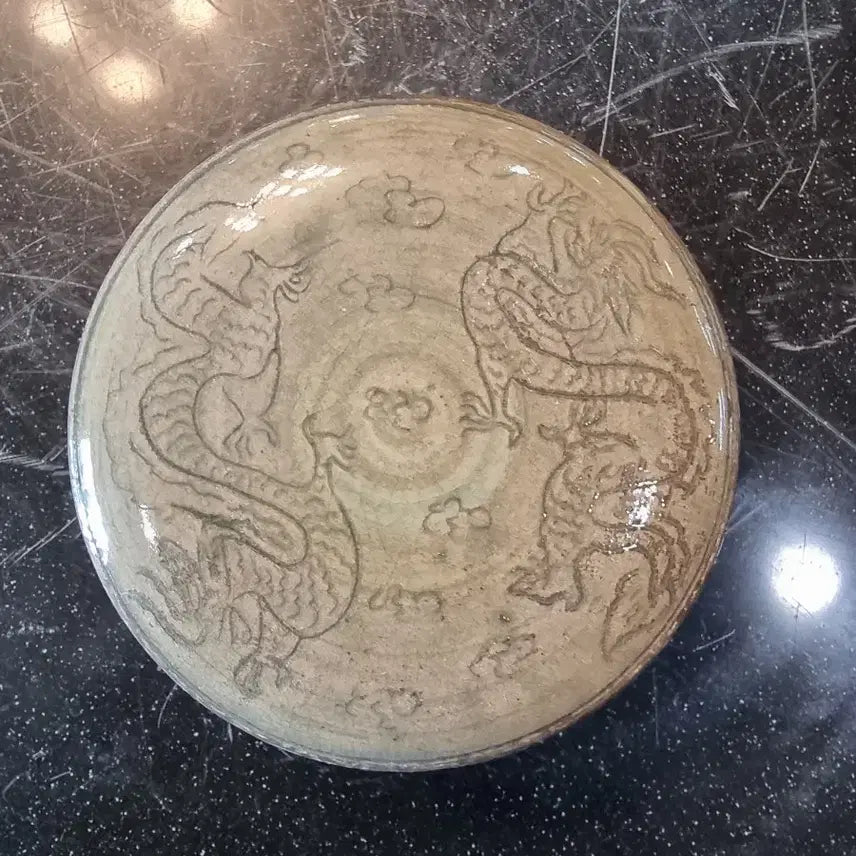 [BUNJANG] Celadon Porcelain Dragon Motif Box / 청자 음각 용문 합