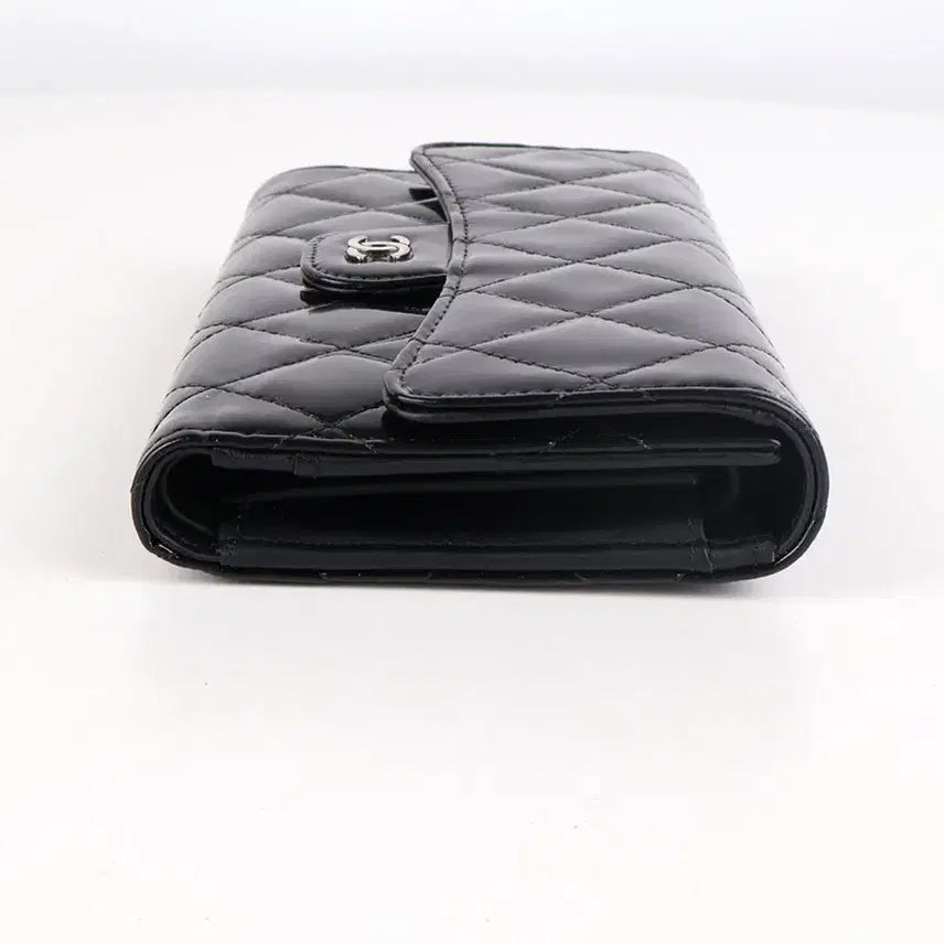 [BUNJANG] Chanel Classic Patent Flap Long Wallet Black Silver Hardware / [중고명품다올] 샤넬 클래식 페이던트 플랩 여성 장지갑 블랙은장 19번대