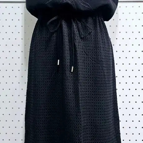 [BUNJANG] LINE Embroidered Mini Sleeveless Punching Long Dress / LINE민소매 자수원피스 펀칭 롱원피스
