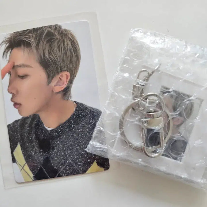 [BUNJANG] BTS RM Arirang POB Photocard &amp; Keyring Bundle Set / (2종 일괄) BTS 방탄 아리랑 특전 남준 RM 포카 키링