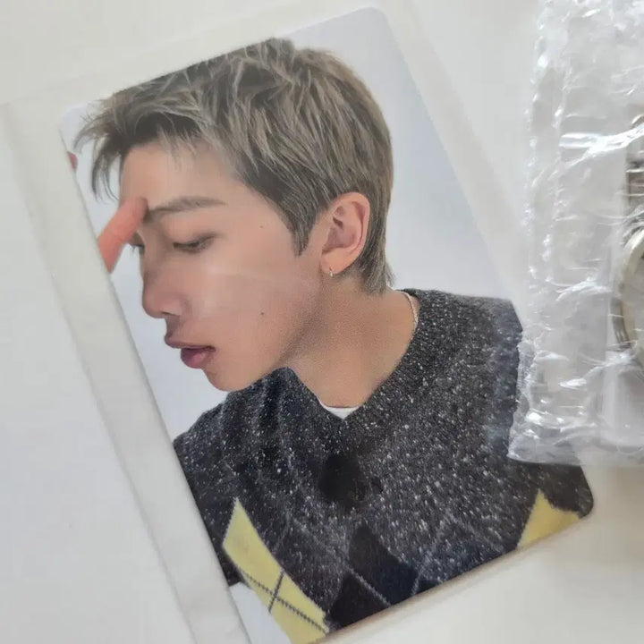[BUNJANG] BTS RM Arirang POB Photocard &amp; Keyring Bundle Set / (2종 일괄) BTS 방탄 아리랑 특전 남준 RM 포카 키링