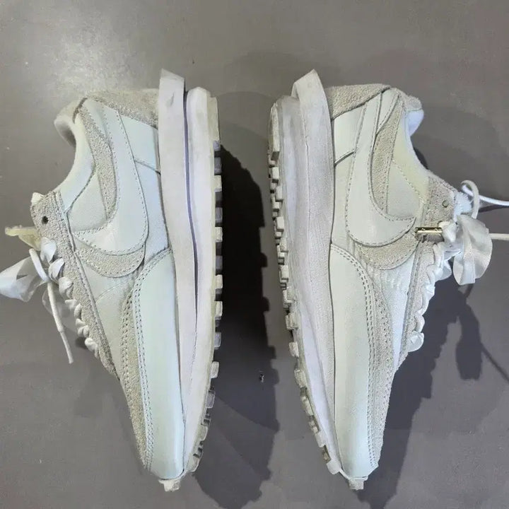 [BUNJANG] Nike Sacai LDWaffle White Nylon Sneakers / 나이키 x 사카이 LD와플 화이트 나일론 235