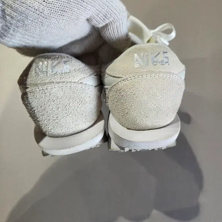 [BUNJANG] Nike Sacai LDWaffle White Nylon Sneakers / 나이키 x 사카이 LD와플 화이트 나일론 235