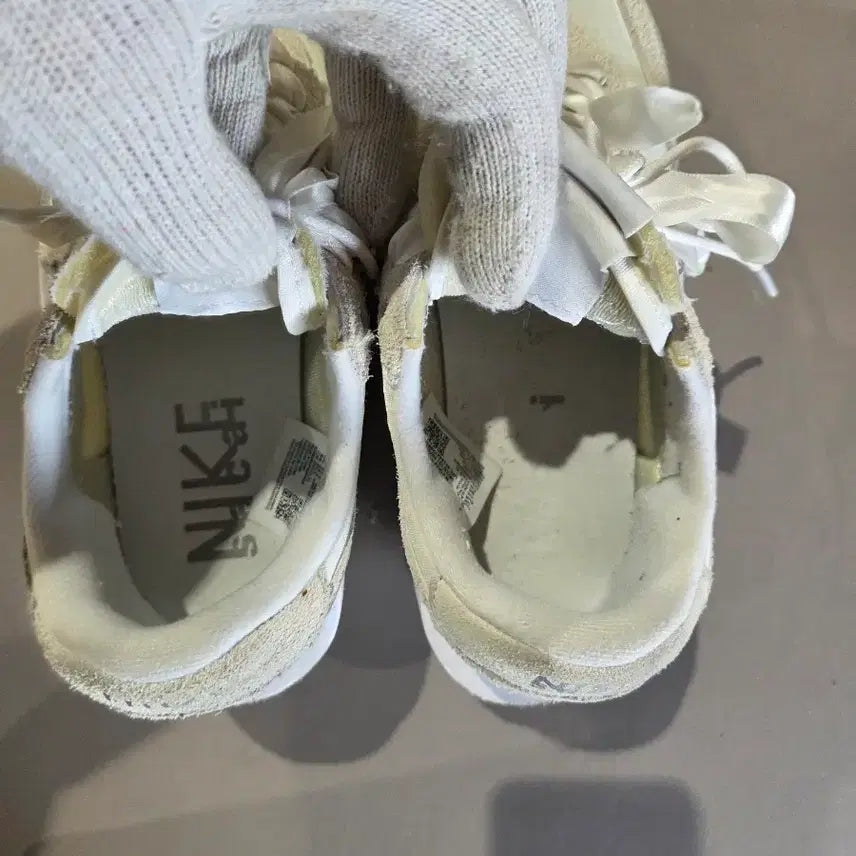 [BUNJANG] Nike Sacai LDWaffle White Nylon Sneakers / 나이키 x 사카이 LD와플 화이트 나일론 235