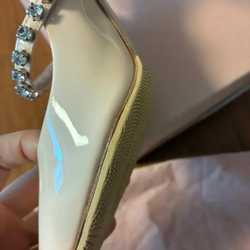 [SOLD OUT] 미우미우 크리스탈 슬링백