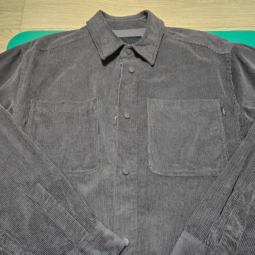 [SOLD OUT] TBJ 세미오버핏 코듀로이 아우터형 셔츠 차콜 L