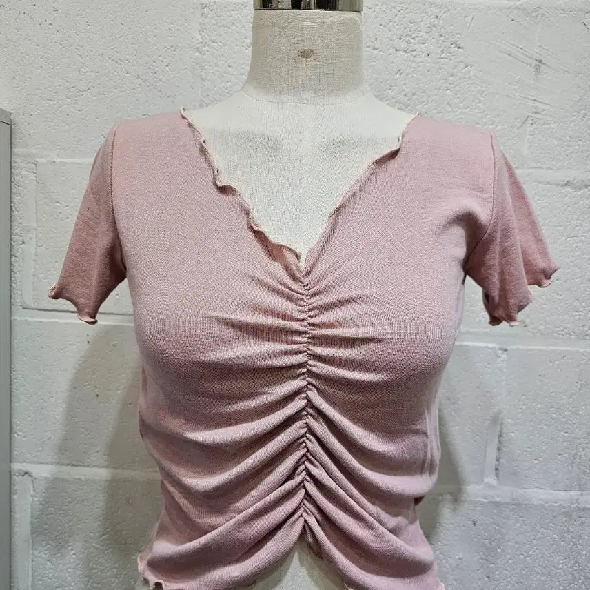[BUNJANG] V-Neck Cropped T-Shirt - Pink / 앞셔링 반크롭 브이넥 반팔- 핑크