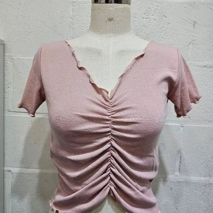[BUNJANG] V-Neck Cropped T-Shirt - Pink / 앞셔링 반크롭 브이넥 반팔- 핑크