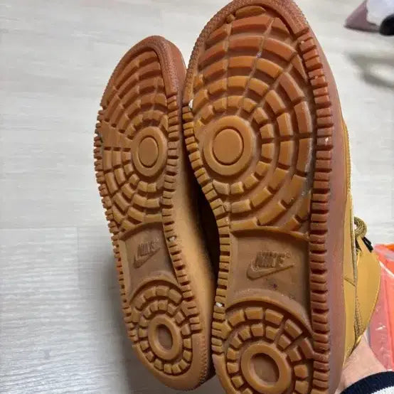 [SOLD OUT] 나이키 선오브포스 된장 255