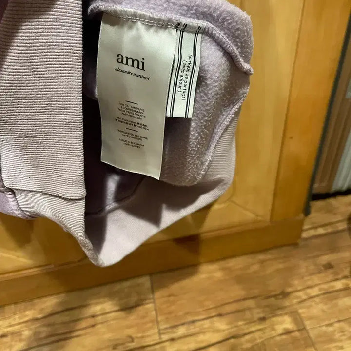 [BUNJANG] BTS ARMY Small Heart Logo Lavender Sweatshirt / 아미 스몰 하트 로고 라벤더 맨투맨