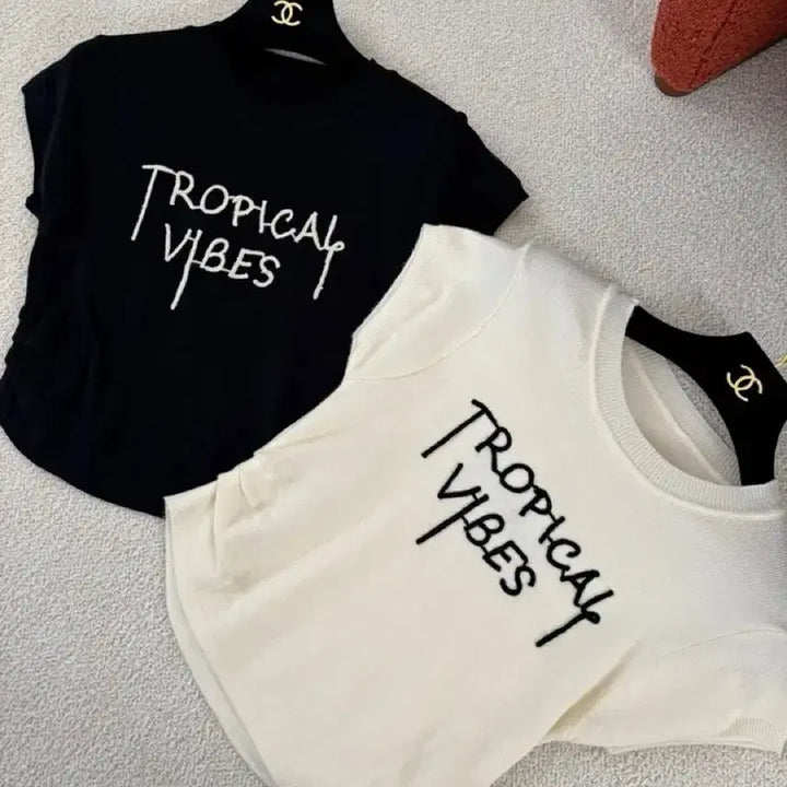 [BUNJANG] Short Sleeve Cropped Knit T-Shirt with Lettering / 수입) 새상품 모아 레터링 영문 숏 크롭 반팔니트 캡소매 셔링티셔츠