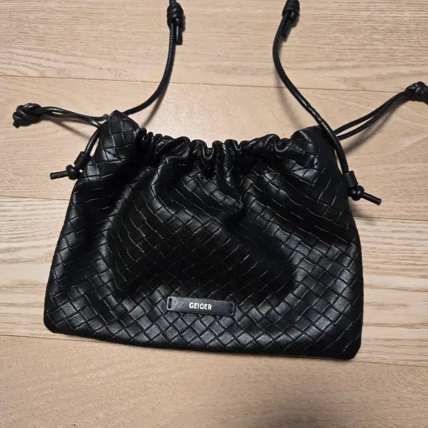 [BUNJANG] Geiger Mini Crossbody Bag / GEIGER 가이거 미니 크로스백