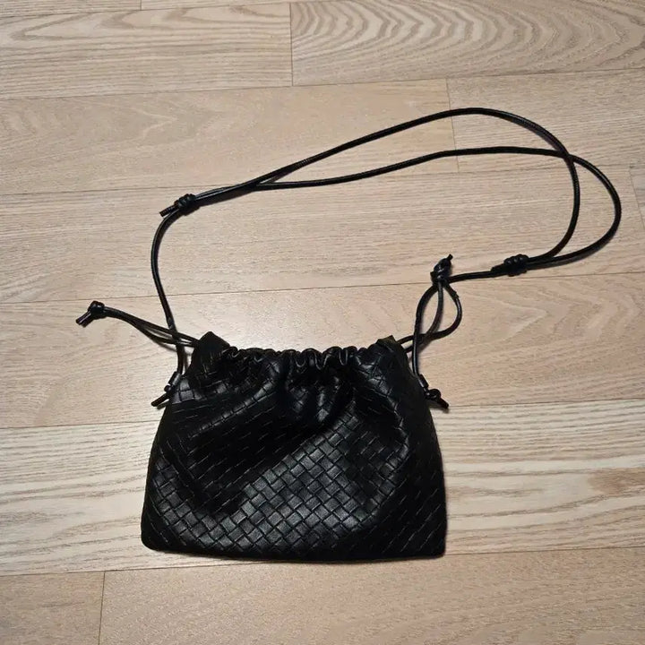 [BUNJANG] Geiger Mini Crossbody Bag / GEIGER 가이거 미니 크로스백