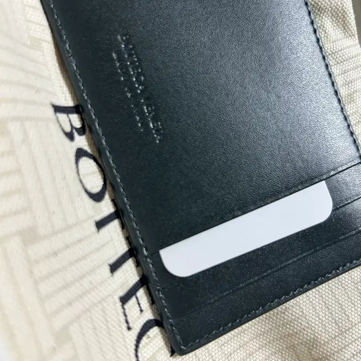 [BUNJANG] Bottega Veneta Cassette Card Case Dark Moss Card Wallet / Bottega Veneta 카세트 신용카드 케이스 다크모스 카드지갑