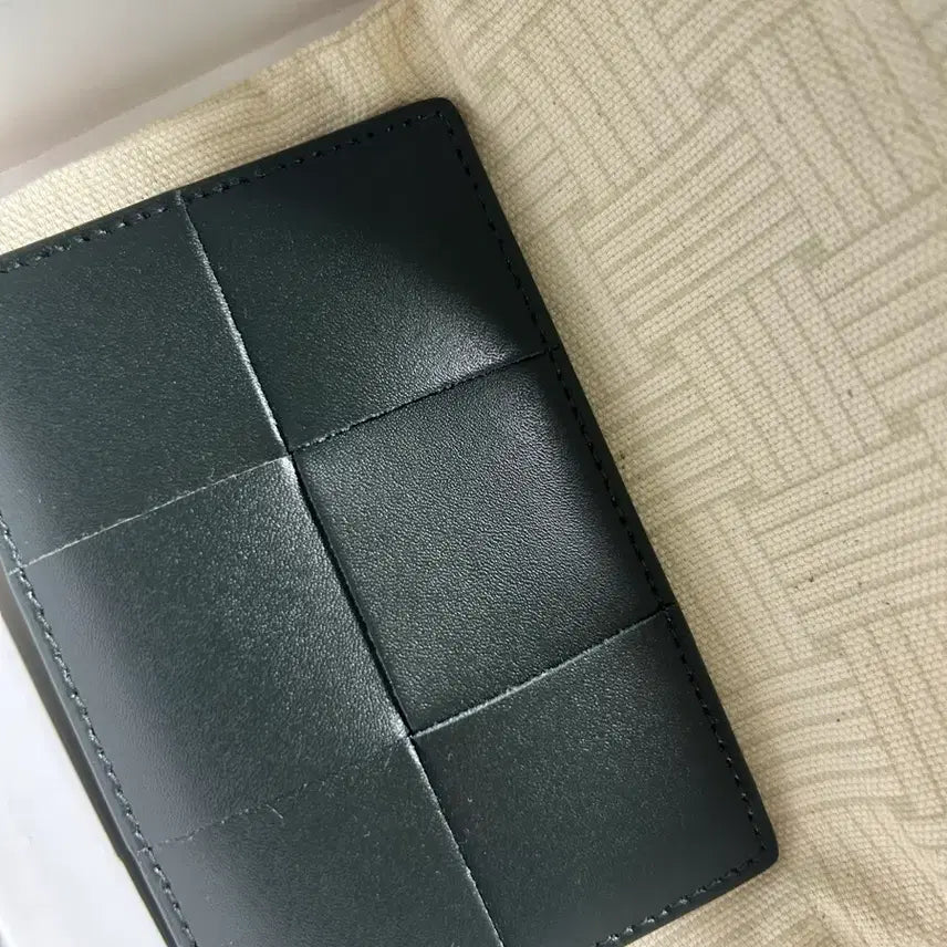 [BUNJANG] Bottega Veneta Cassette Card Case Dark Moss Card Wallet / Bottega Veneta 카세트 신용카드 케이스 다크모스 카드지갑