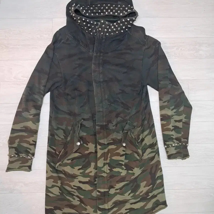 [BUNJANG] Mayura Camo Stud Hooded Field Jacket / Mayura 카모 스터드 후드 야상 자켓