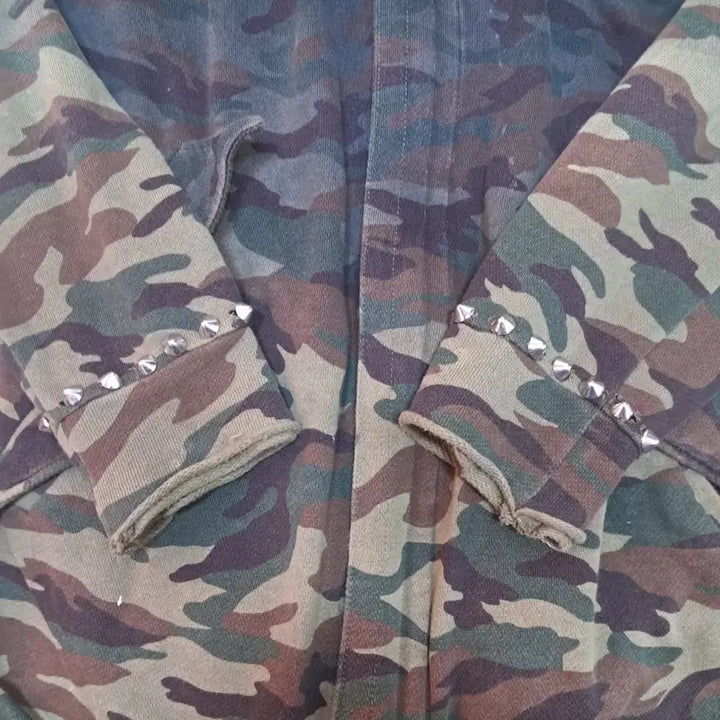 [BUNJANG] Mayura Camo Stud Hooded Field Jacket / Mayura 카모 스터드 후드 야상 자켓