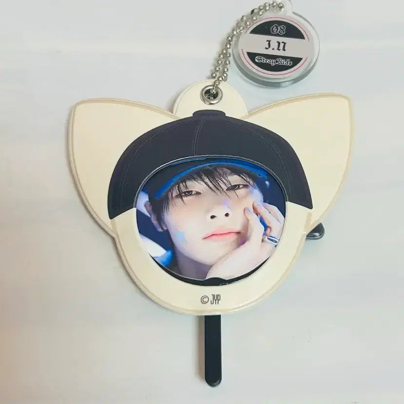 [BUNJANG] Stray Kids FoxyNy Mini Image Picket Keyring I.N / 스키즈 일본 엠디 미니 이미지 피켓 키링 폭시니 우치와 아이엔