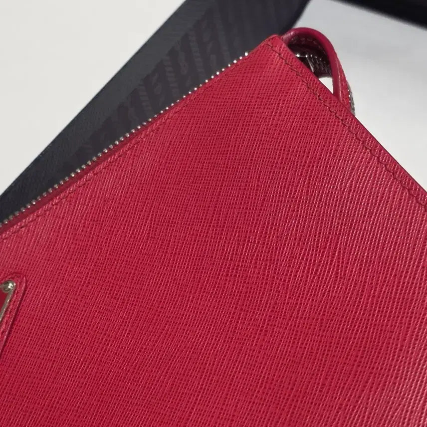 [BUNJANG] Prada Saffiano Leather Pouch Clutch Bag Red / 프라다 사피아노 레드 파우치 클러치백