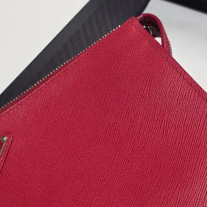 [BUNJANG] Prada Saffiano Leather Pouch Clutch Bag Red / 프라다 사피아노 레드 파우치 클러치백