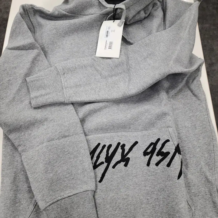 [BUNJANG] Alix Gray Hoodie L Size / 알릭스 회색 후드티 미사용 사이즈L