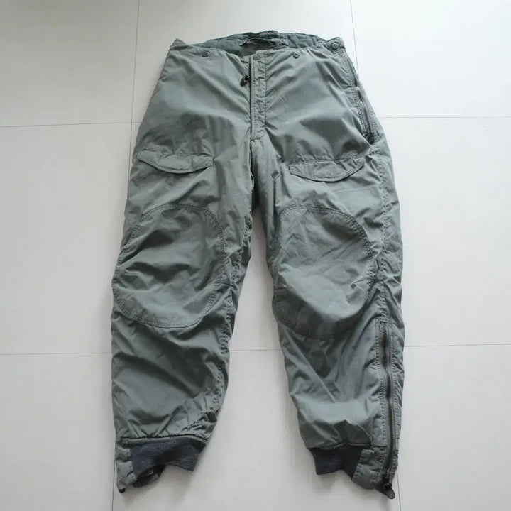 [BUNJANG] USAF Isratex F-1B Extreme Cold Weather Pants / 80s 미군 오리지널 USAF Type F-1B 극동계용 바지