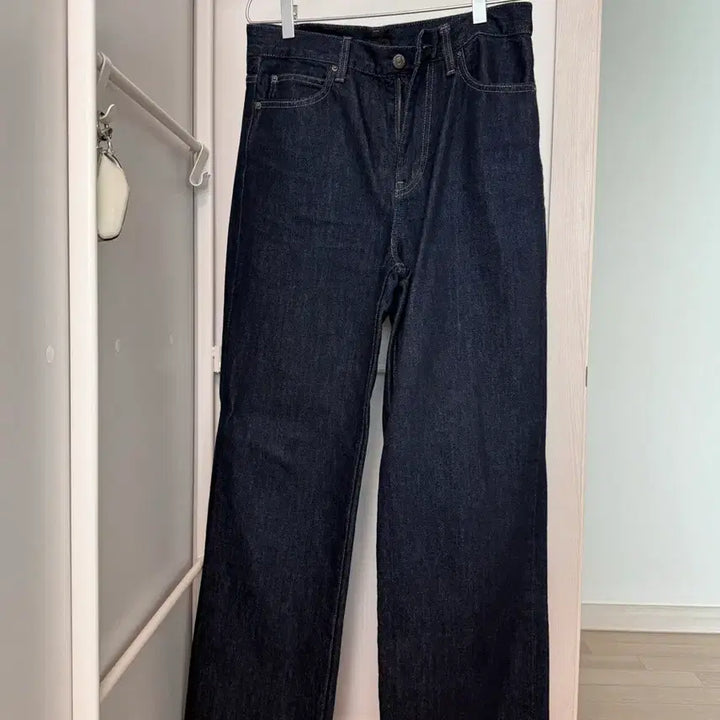 [BUNJANG] Uniqlo Wide Straight Raw Denim Jeans / 유니클로 와이드 스트테이트 생지 데님 26