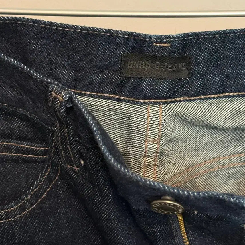 [BUNJANG] Uniqlo Wide Straight Raw Denim Jeans / 유니클로 와이드 스트테이트 생지 데님 26