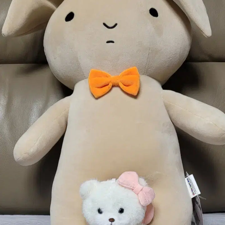 [BUNJANG] Crayon Shin-chan Nene Rabbit 45cm Plush Doll + Keychain Doll / 짱구 네네토끼45cm인형+키링인형(새상품)