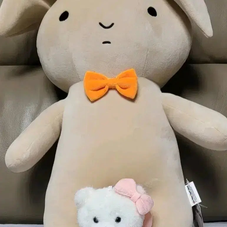 [BUNJANG] Crayon Shin-chan Nene Rabbit 45cm Plush Doll + Keychain Doll / 짱구 네네토끼45cm인형+키링인형(새상품)