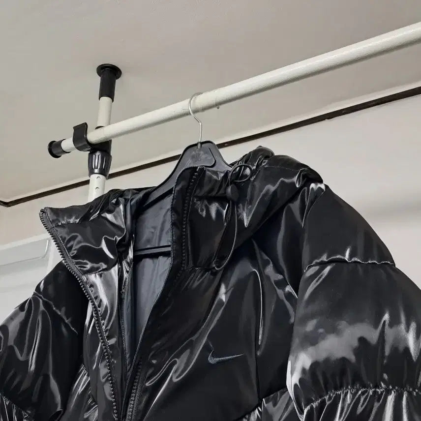 [BUNJANG] Nike THERMA-FIT Long Padded Jacket / 블랙 광택 롱 패딩 점퍼 나이키 공용 THERMA-FIT 롱패딩 블랙