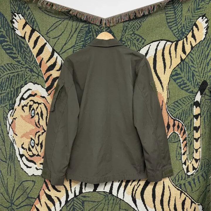 [BUNJANG] Austrian Army Olive Field Jacket (Size S) / [S] 오스트리아군 올리브 필드 자켓