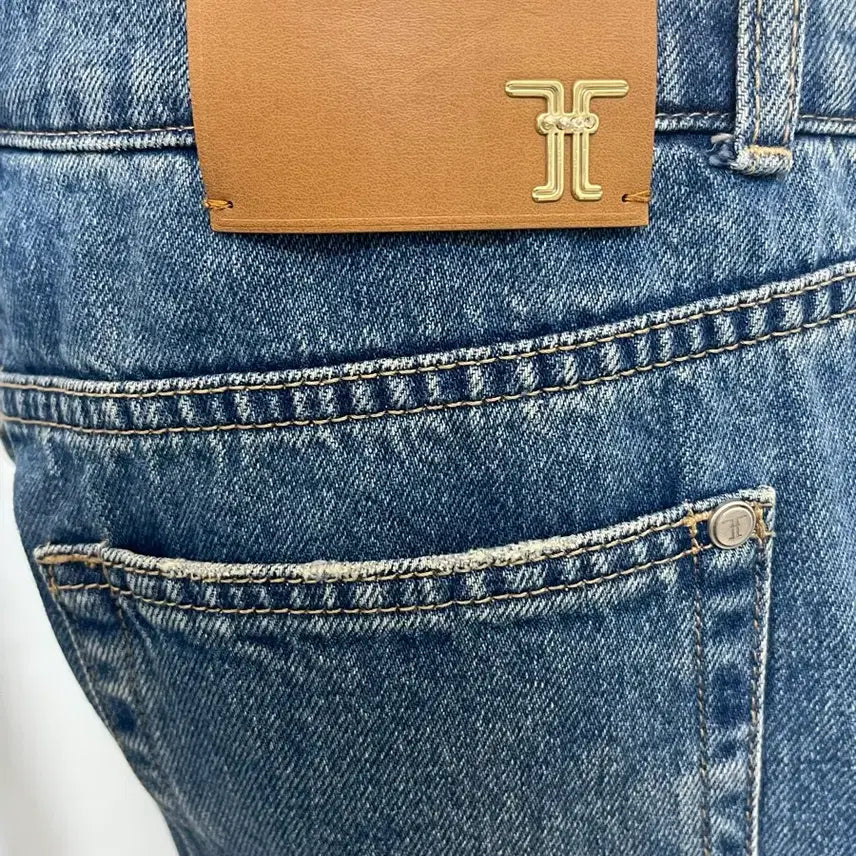 [BUNJANG] TIME Wide Denim Pants Bootcut Light Wash / 네고사절24년타임 TIME 와이드 데님 팬츠 부츠컷 연청 워싱