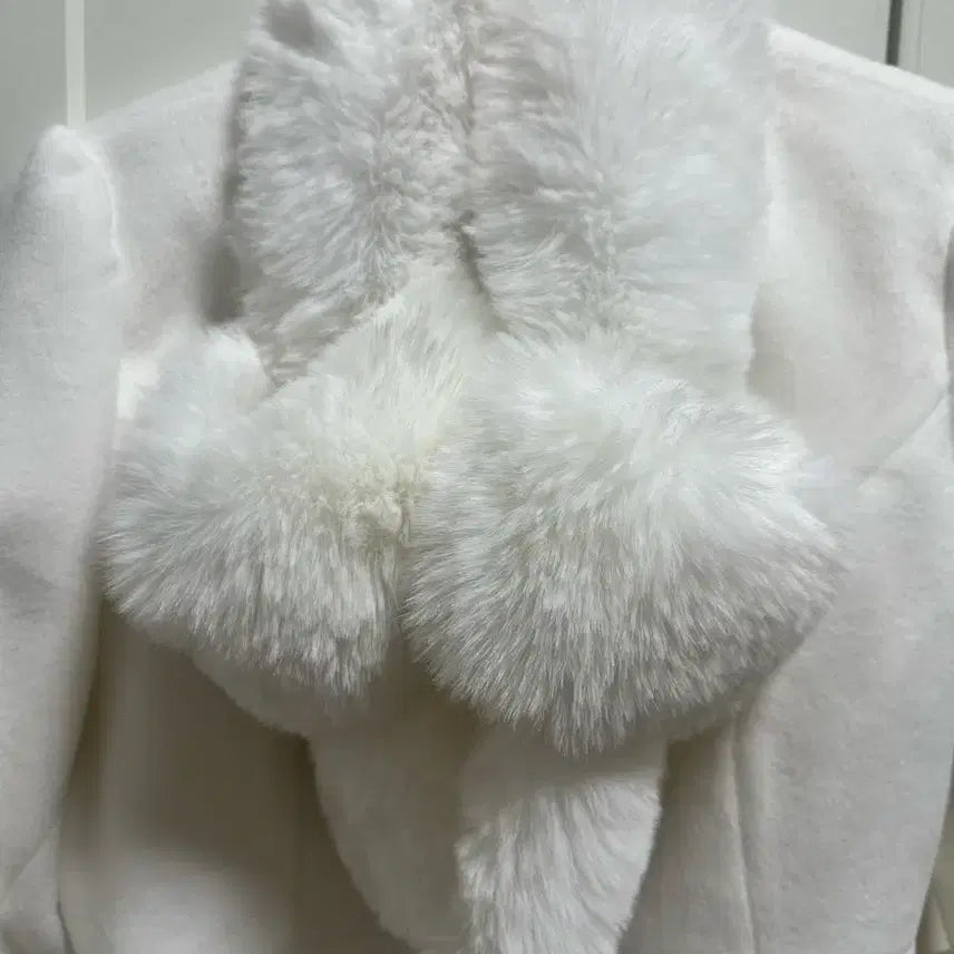 [BUNJANG] Evelyn Bijou Faux Fur Coat White / 새상품) 에블린 비쥬 퍼 코트 evelyn 스나계 그레일 화이트