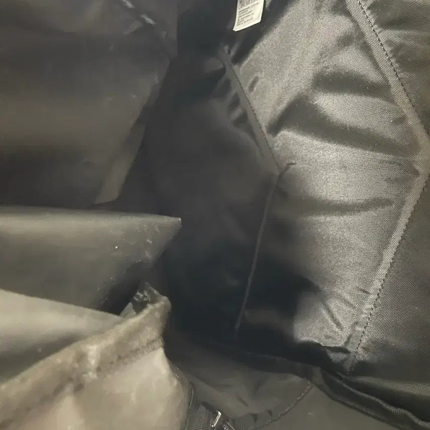 [BUNJANG] Carhartt Reflective Kickflip Backpack / 칼하트 리플렉티브 킥플립 백팩