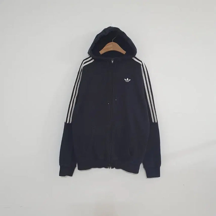 [BUNJANG] Adidas Embroidered Logo Three-Stripe Hoodie Black / No.26032215 아디다스 자수로고 삼선 후드집업 블랙