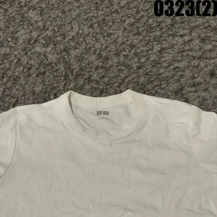 [BUNJANG] Uniqlo White Short Sleeve T-shirt (M) / 유니클로 화이트 반팔 티셔츠 m