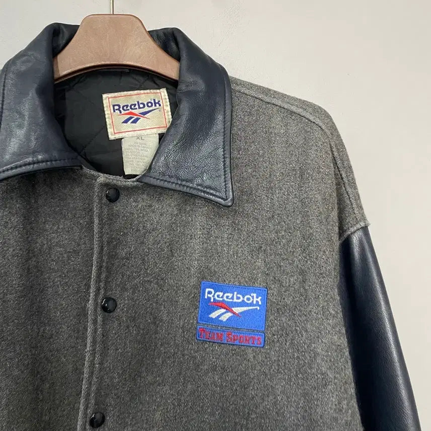 [BUNJANG] Reebok 90s Old School Leather Wool Varsity Jacket / 리복 90s 올드스쿨 레더 모직 배색 바시티 자켓 H2246