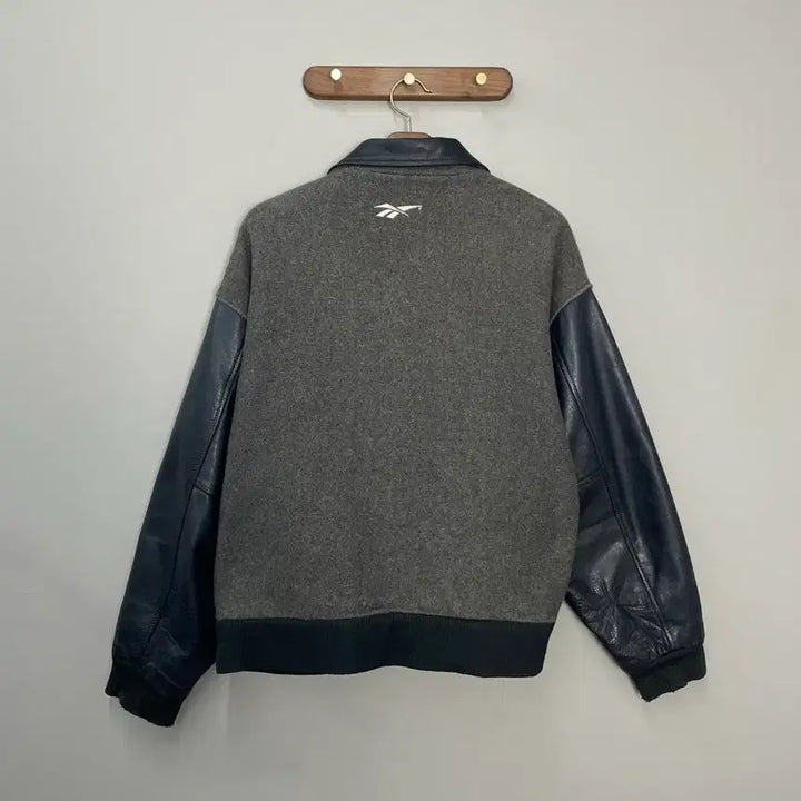 [BUNJANG] Reebok 90s Old School Leather Wool Varsity Jacket / 리복 90s 올드스쿨 레더 모직 배색 바시티 자켓 H2246