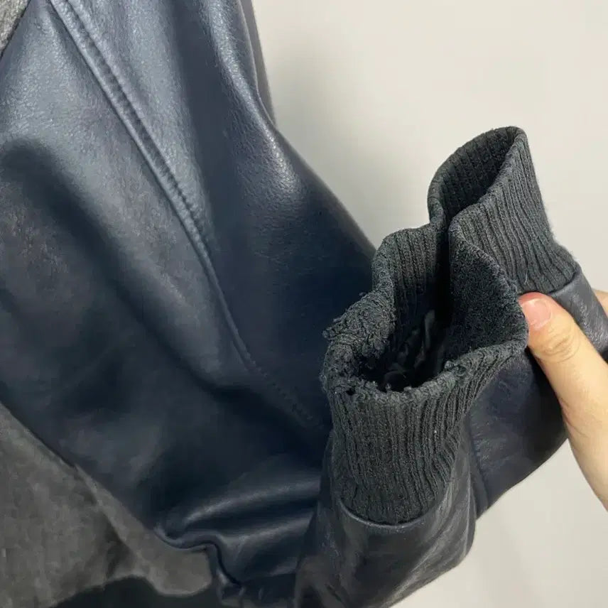[BUNJANG] Reebok 90s Old School Leather Wool Varsity Jacket / 리복 90s 올드스쿨 레더 모직 배색 바시티 자켓 H2246
