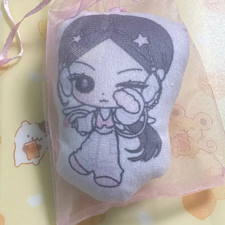[SOLD OUT] 아일릿 윤아 일사님 쿠션키링 양도