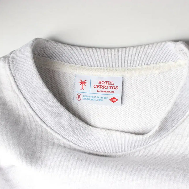 [BUNJANG] Hotel Cerritos Logo Embroidered Sweatshirt / 호텔세리토스 로고 자수 스웨트셔츠 맨투맨